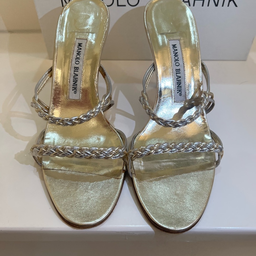 Manolo Blahnik size 8 silver/gold sandal